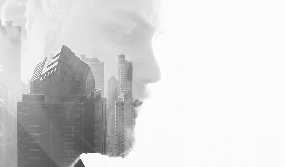 Marketing manager performing SEO optimization for YMYL